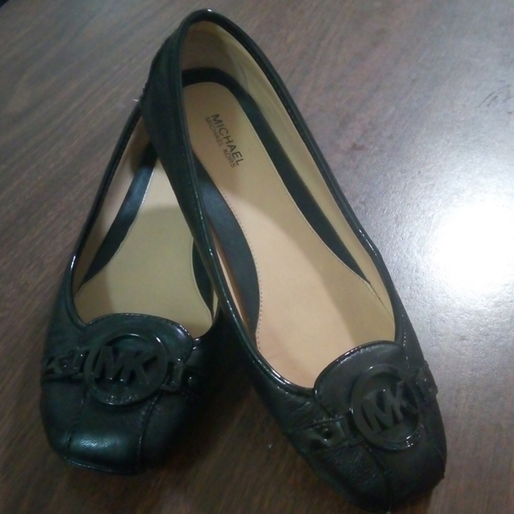 Women's shoes